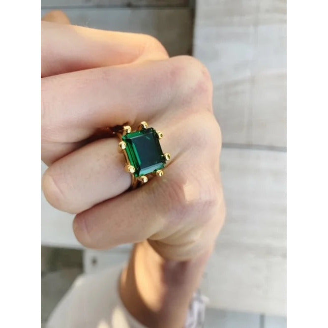Square Claw Ring Emerald