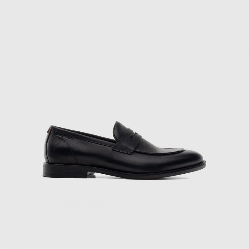 Ambitious Black Devon Loafer