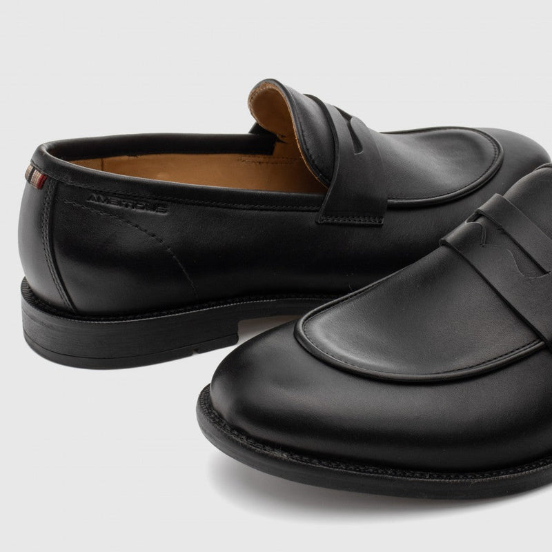 Ambitious Black Devon Loafer