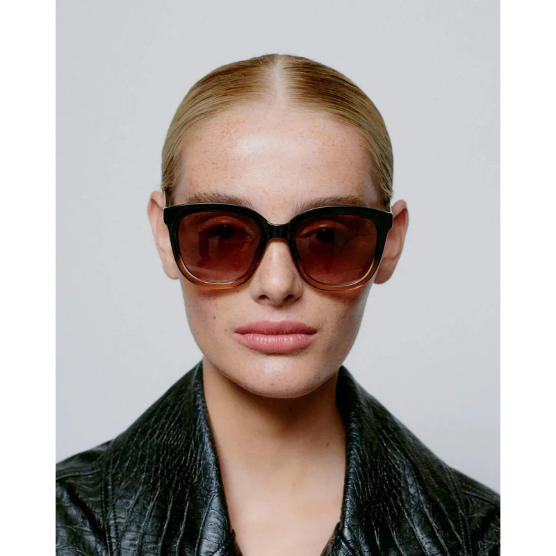 BILLY Large Round Frame Sunglasses Black/Gradient Brown