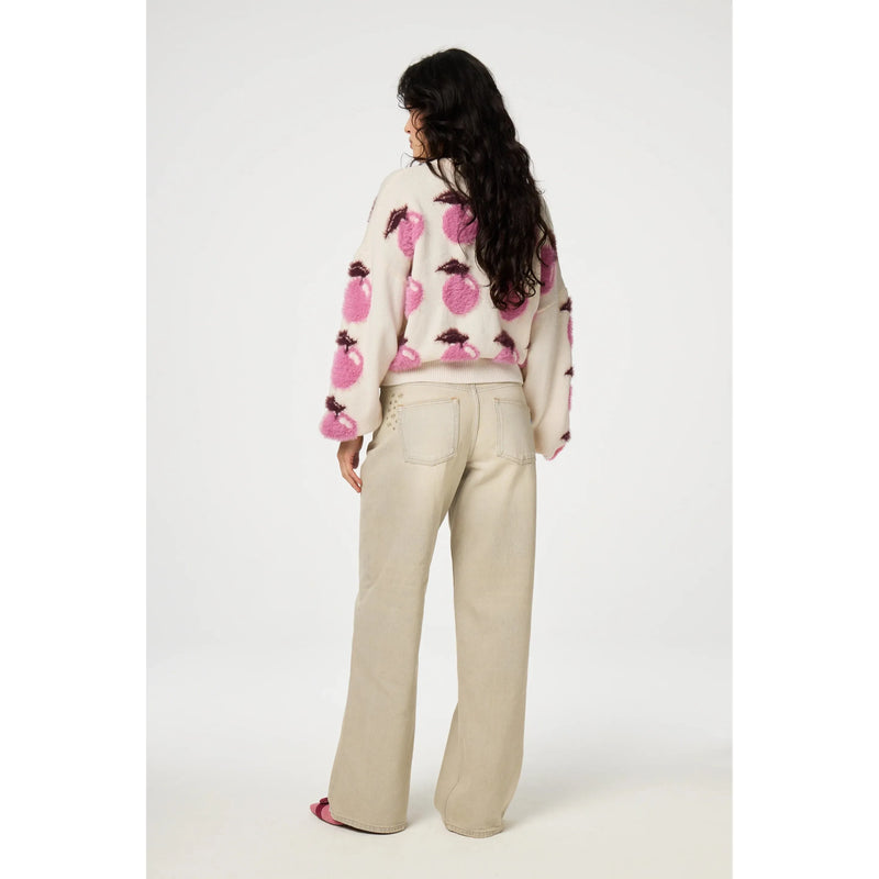 Apple Motif Fluffy Pullover Jumper White/Pink