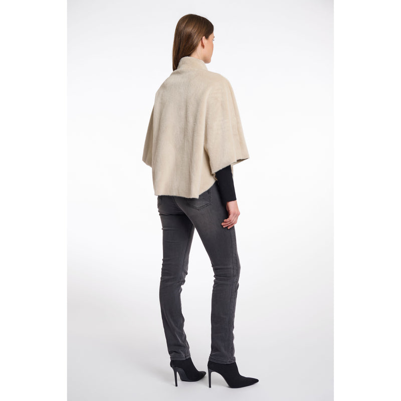 Dewi Cape Oatmeal