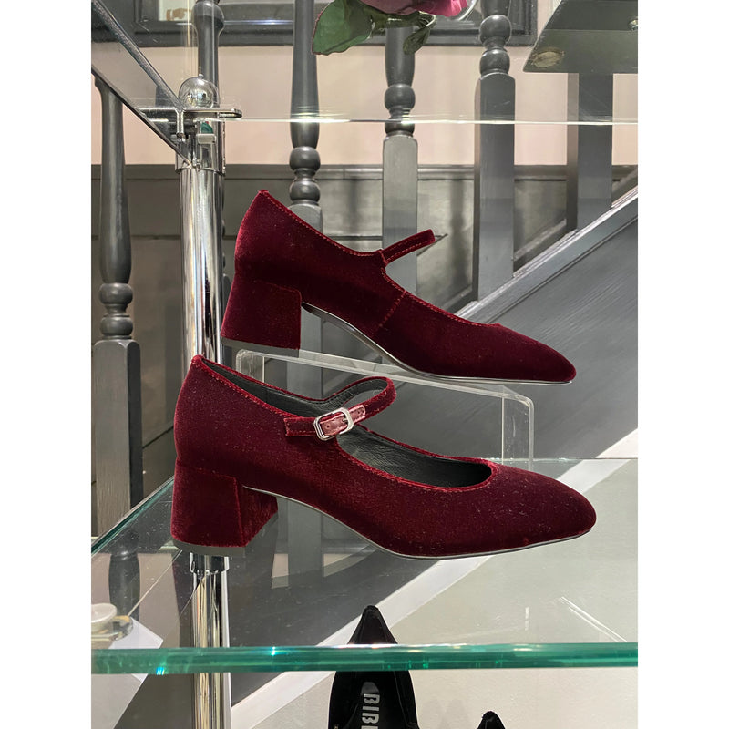 Velvet Heeled Pump Wine