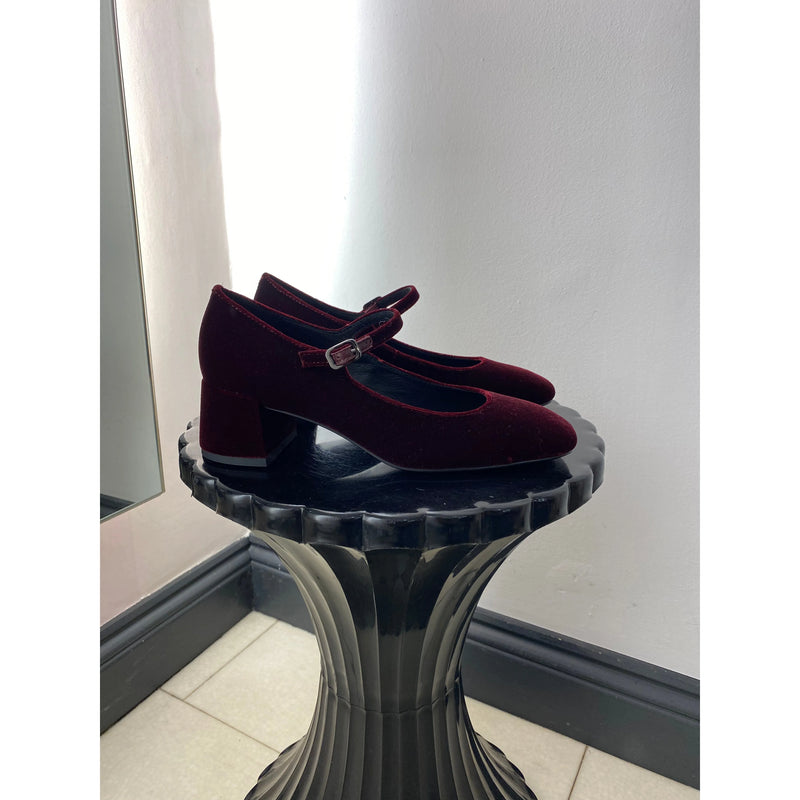 Velvet Heeled Pump Wine