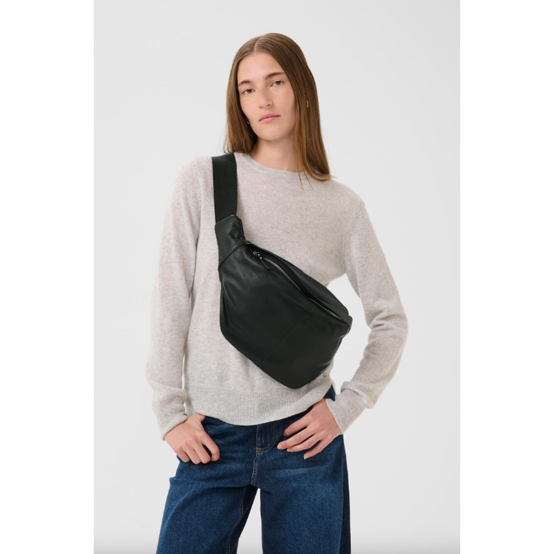 AvikaIW Bumbag Black Leather