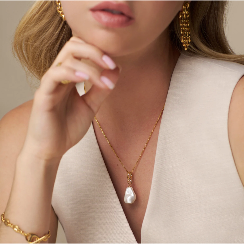 Statement Pearl Mid-Length Necklace Gold Plated