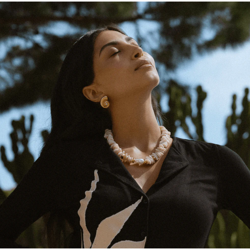 Statement Chip & Pearl Necklace Pearl